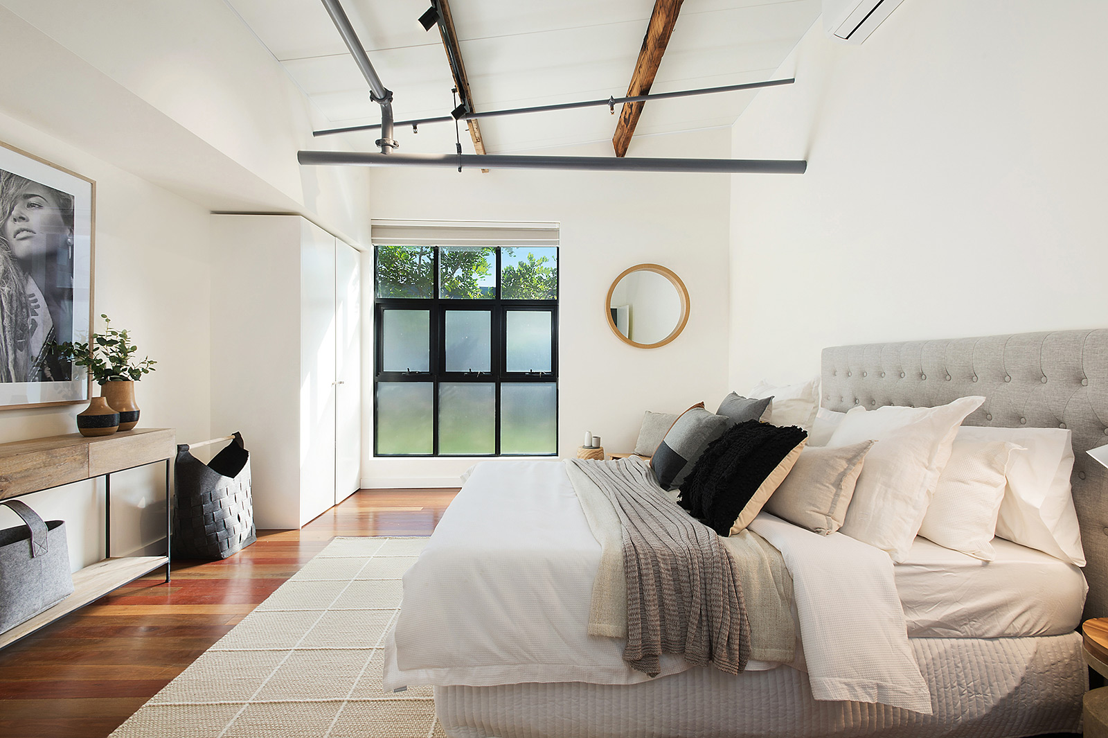 Image showcasing Minimalist Warehouse Conversion - Bowerbird